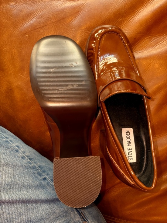 Steve Madden - Women’s 8.5 Patent Leather Block Heel Loafers - Picture 6 of 7